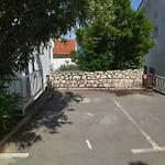 4 Roses Apartman