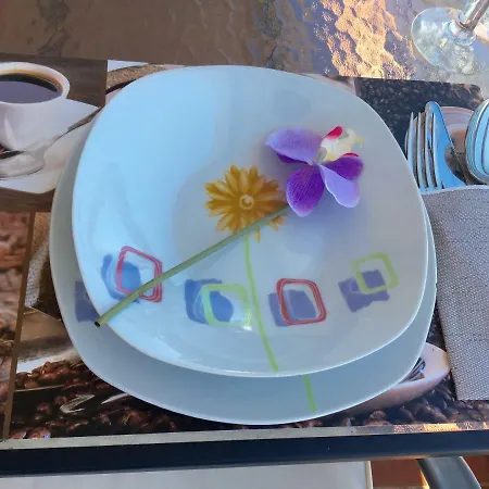 4 Roses 拉维尼
