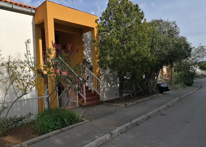 4 Roses * Ravni